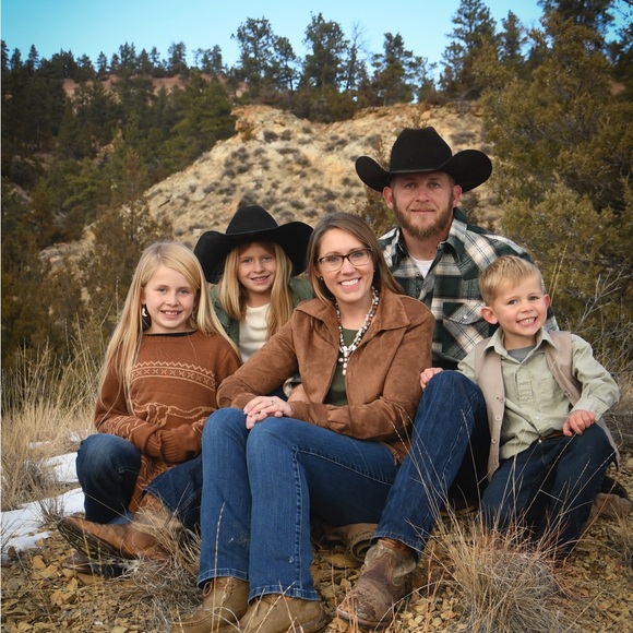 Meet your Posher, Amber - Picture 3 of 4